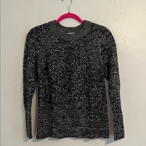 Universal Thread Black and White Knit Sweater